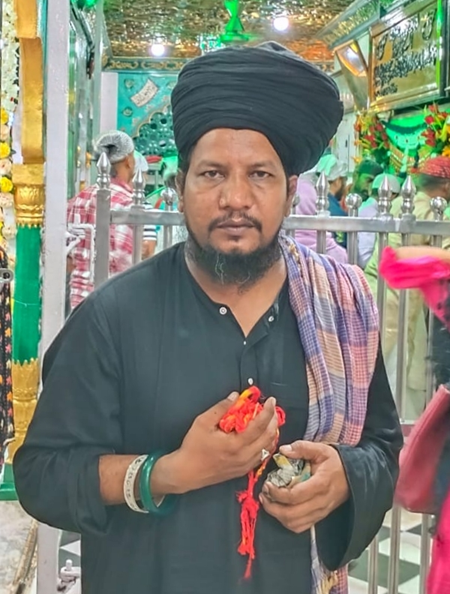 ਦਰਬਾਰ ਕਲੀਅਰ ਸਰੀਫ਼ ਵਿਖੇ ਚਾਦਰ ਚੜਾਉਣ ਦੀ ਕੀਤੀ ਰਸਮ ਅਦਾ :- ਡੇਰਾ ਮੁੱਖੀ